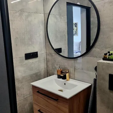 Miodowa Street Parking Free *