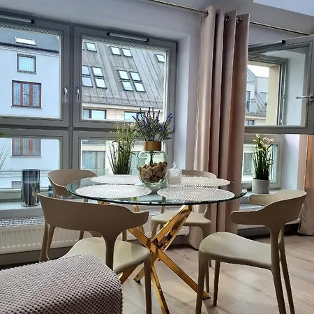 Miodowa Street Parking Free *