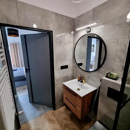 Miodowa Street Parking Free Apartment Krakow