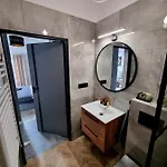 Miodowa Street Parking Free Apartment Krakow